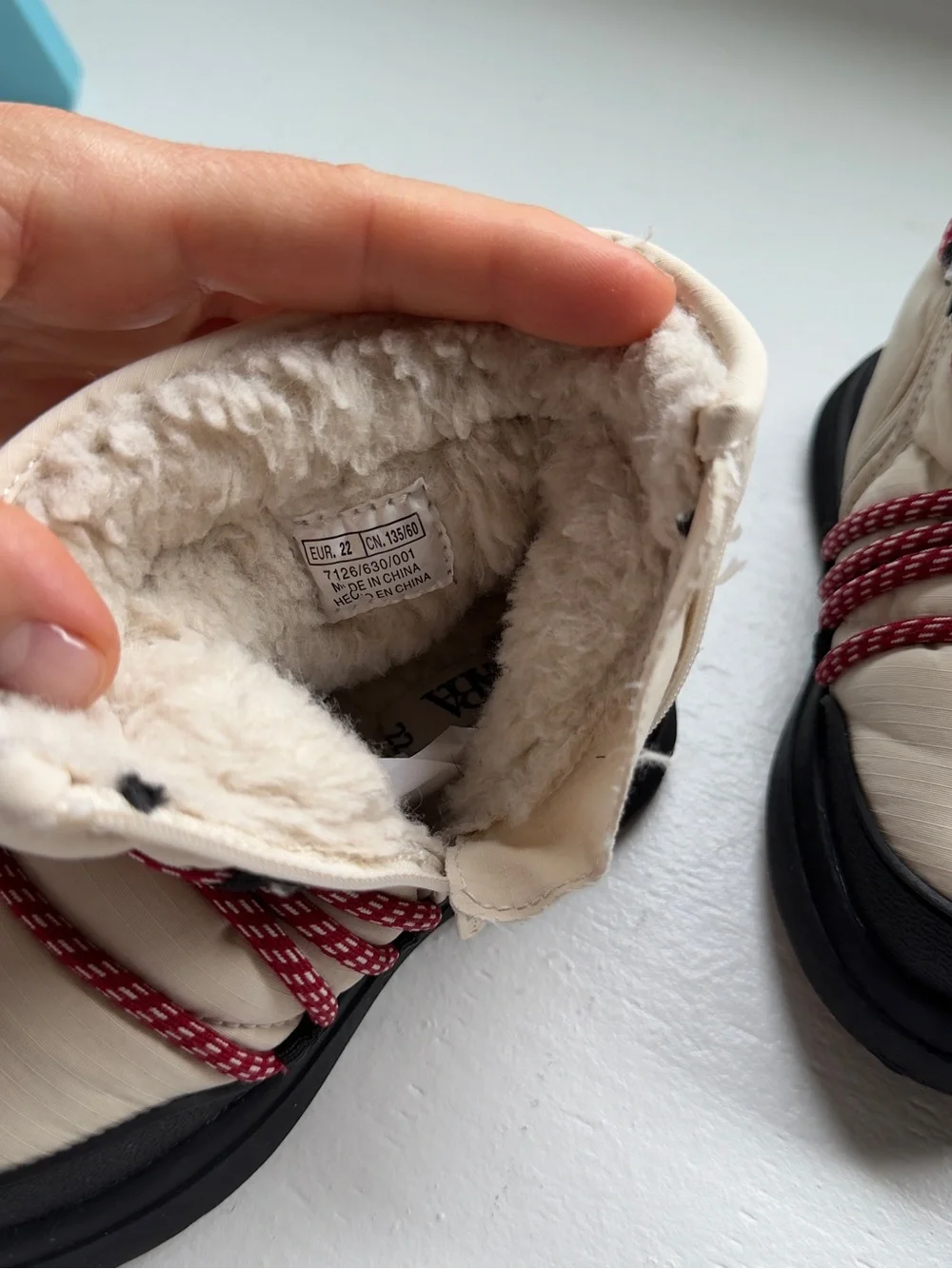 Zara Cream Kids Boots with Red Laces and Black Soles WATER REPELLENT SNOW BOOTS